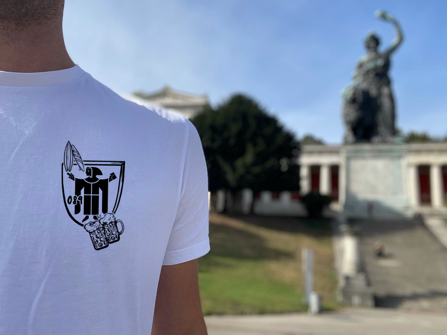City Emblem Tee München - Organic Shirt